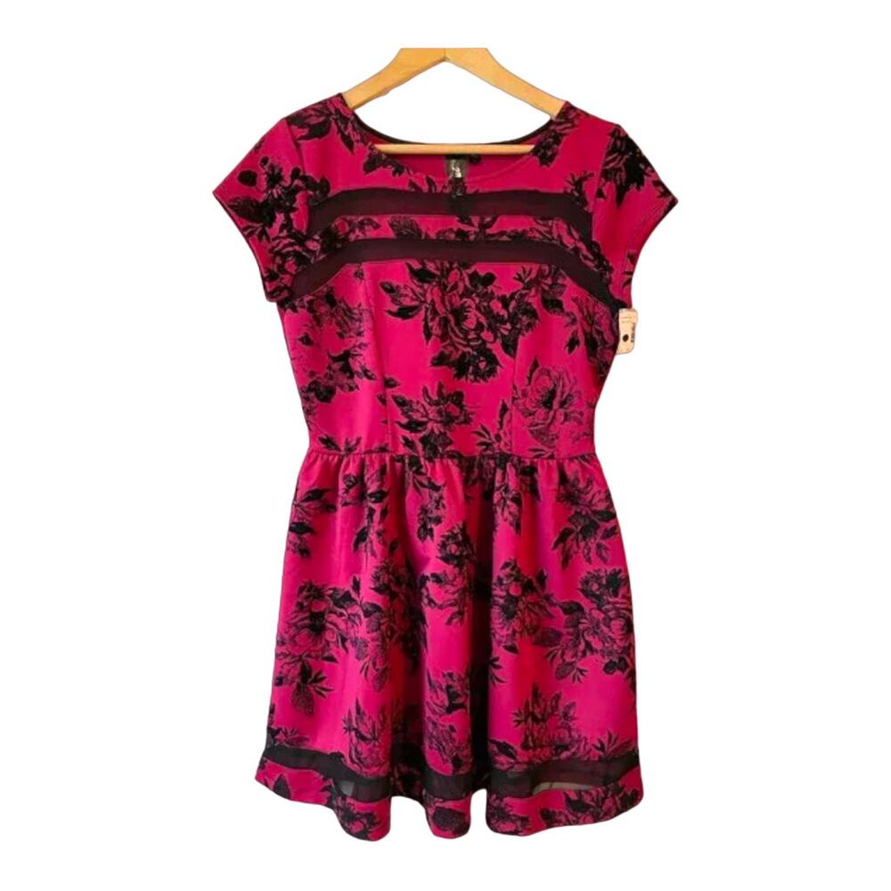 Trixxi Burgundy Velvet Floral Dress Size 11 Short Sleeve Mesh Event Party Dress